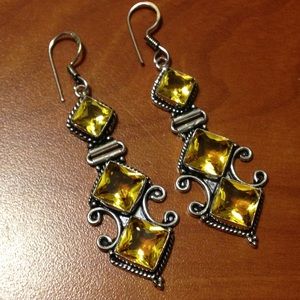 Yellow Topaz .925 stamped hook earrings 🔥NWT + 🎁